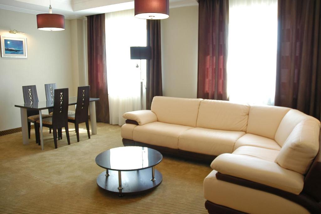 Hotel Westa Minsk Room photo
